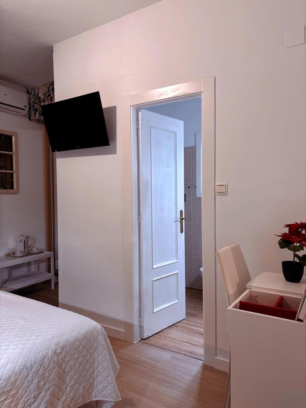 Hostal Guadalupe 토레몰리노스 외부 사진