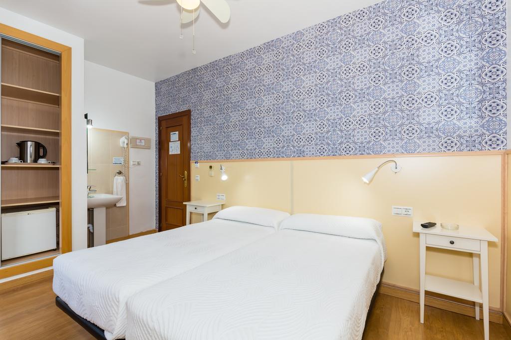 Hostal Guadalupe 토레몰리노스 외부 사진